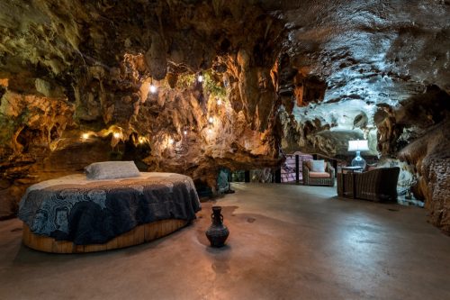 beckham creek cave lodge bedroom