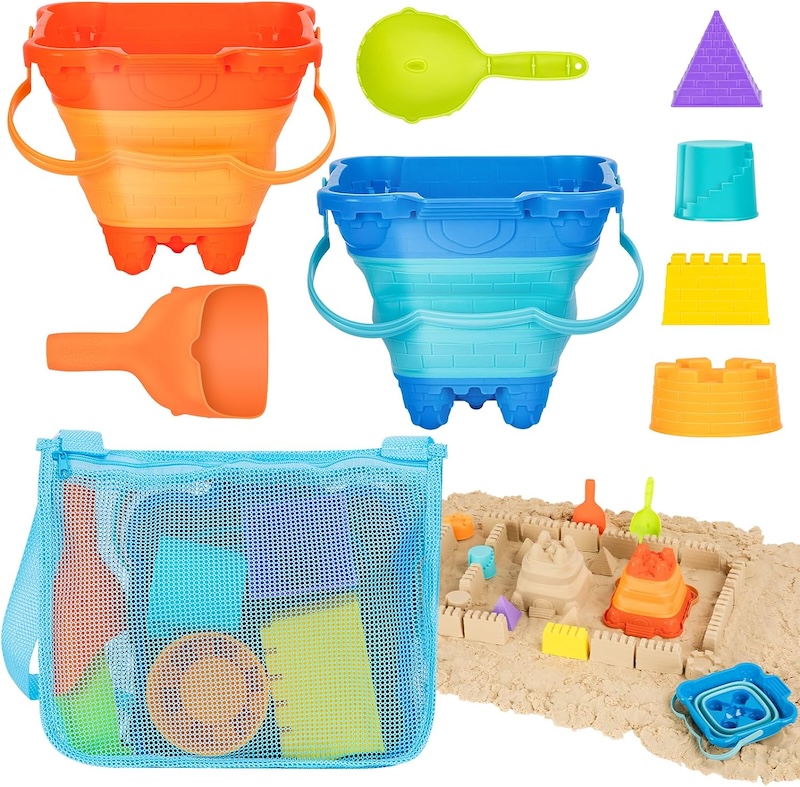 A set of Hugcaty sand and beach toys