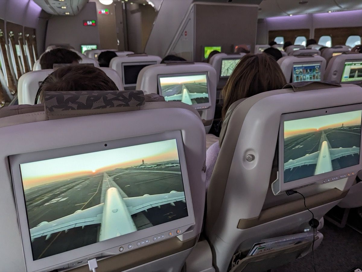 emirates in-flight entertainment screens