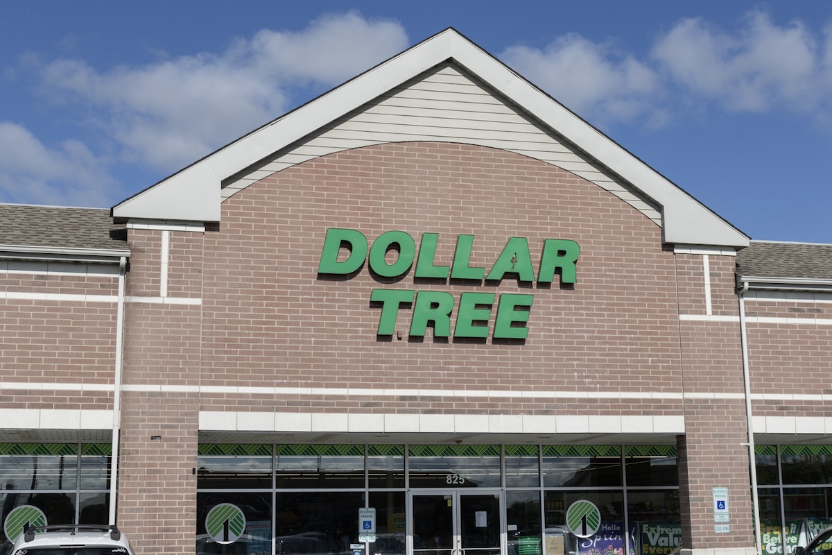 Brick dollar tree store