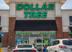 Dollar Tree sign and entrance