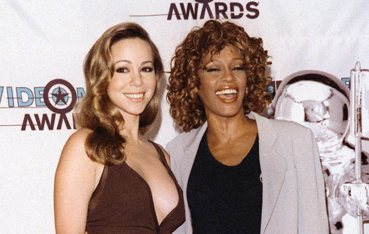 Mariah Carey and Whitney Houston at the 1998 MTV Video Music Awards