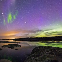 northern lights over voyageurs national park in minnesota