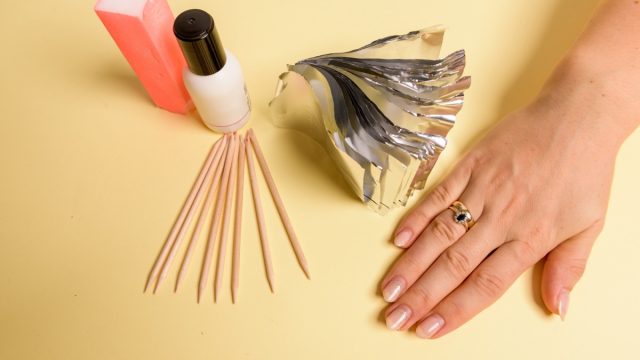 removing gel manicure