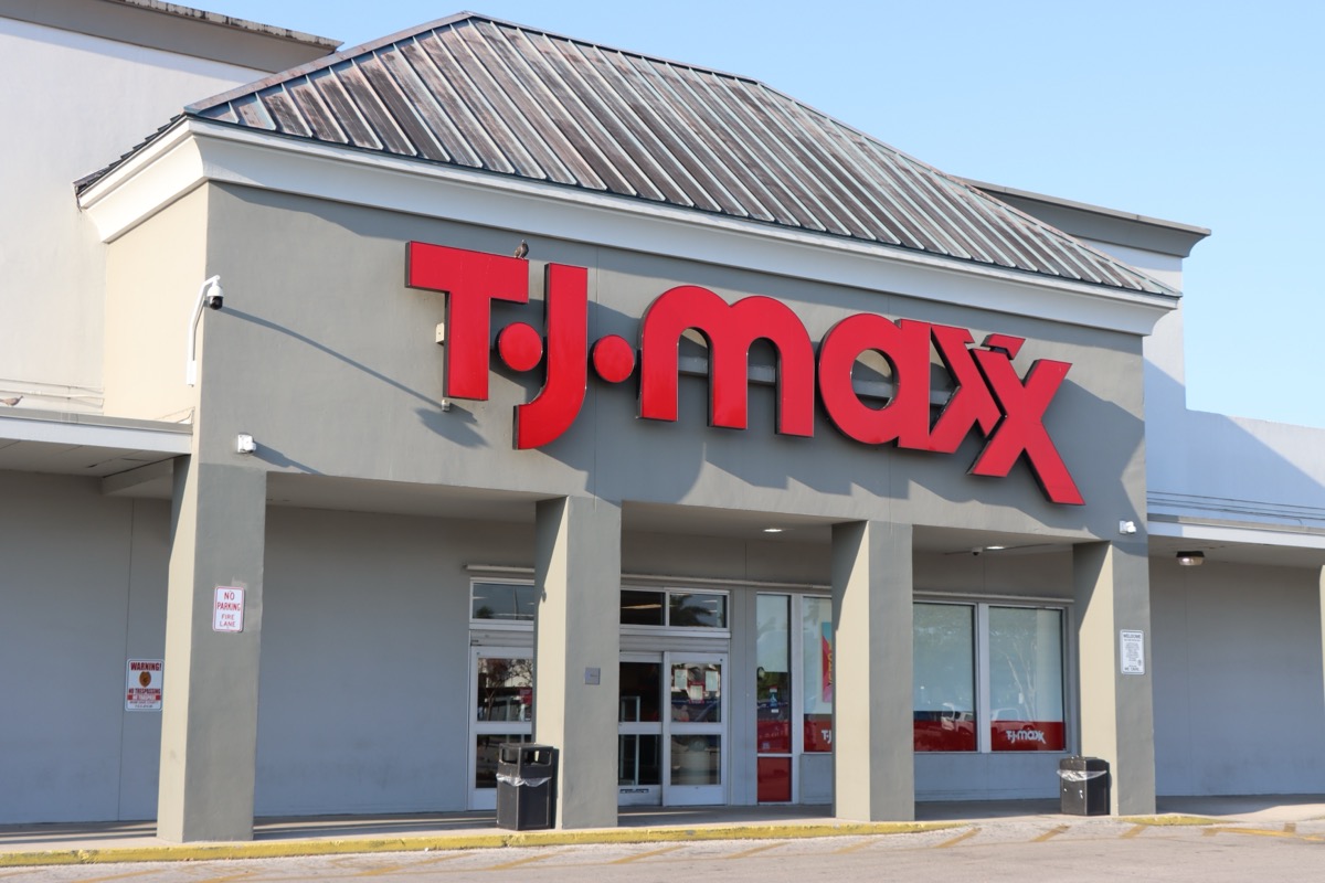 tj maxx storefront