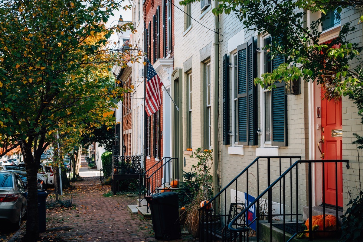 old town alexandria row of homes in Virginia