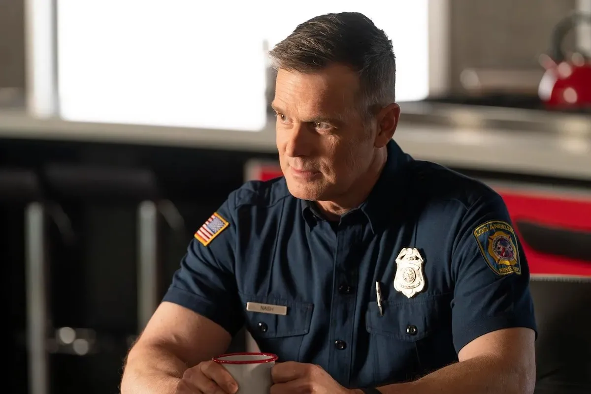 Bobby Nash (Peter Krause) in 9-1-1