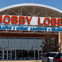 9 Insider Secrets for Hobby Lobby Shoppers From Employees