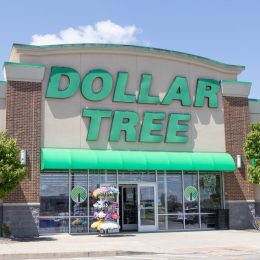 Dollar Tree storefront