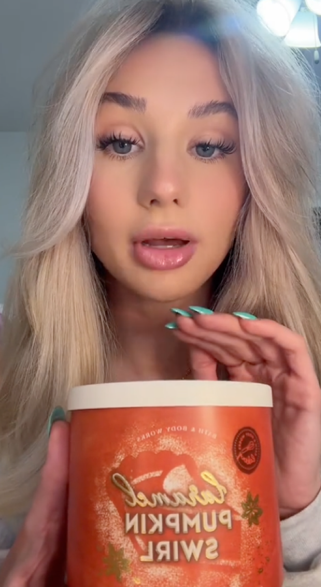 pumpkin-scented-candles