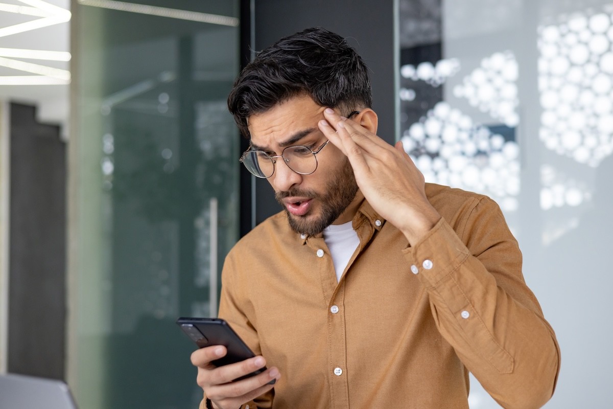 If You Have an iPhone, Avoid Typing These 4 Characters, Experts Warn