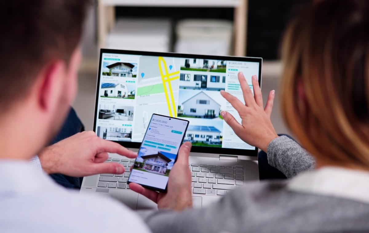 Don't Get Robbed: Police Share How to Hide Photos of Your Home on Google Maps and Zillow to Deter Burglars