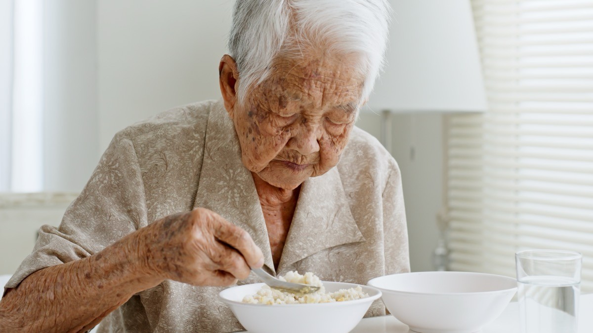 Supercentenarians Share 7 Diet Secrets That Helped Them Live to 100+