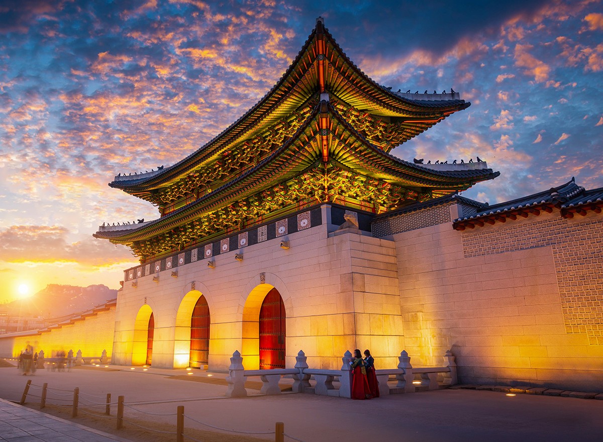 Gyeongbokgung Palace at sunset