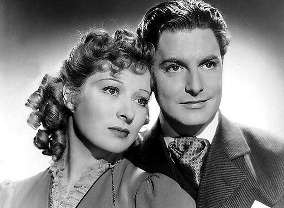 Greer Garson and Robert Donat in "Goodbye Mr. Chips"