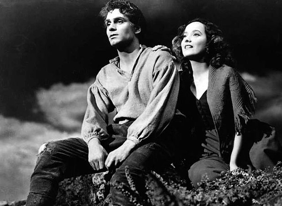 ​Laurence Olivier and Merle Oberon in "Wuthering Heights"
