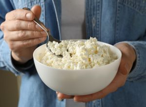 7 Amazing Health Benefits of Eating Cottage Cheese