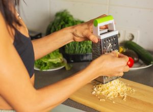 4 Best Cheeses to Eat If You're Trying to Lose Weight, Doctor Says