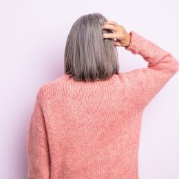 If You’re Going Gray, Avoid This 1 Common Hair Mistake
