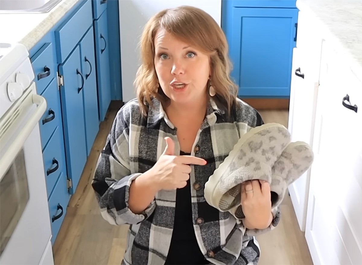 YouTuber Dawn (aka The Minimal Mom)