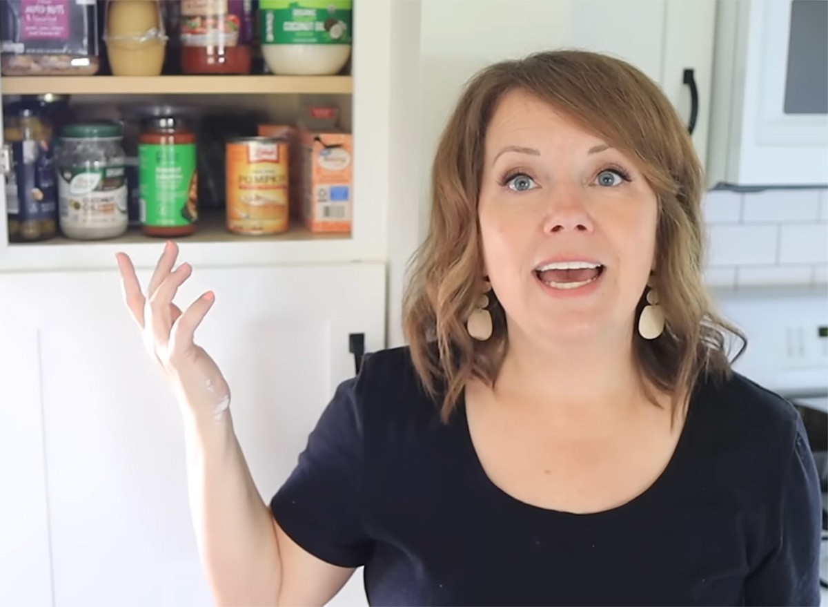 YouTuber Dawn (aka The Minimal Mom)