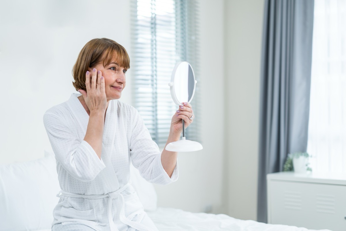 Health Coach Shares 3 Simple Things That Will "Instantly" Make You Look Younger