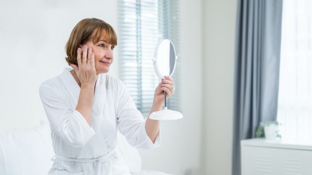 Health Coach Shares 3 Simple Things That Will "Instantly" Make You Look Younger