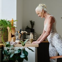 The Kitchen Counter Workout Is a Low-Impact Exercise Plan Perfect for Seniors