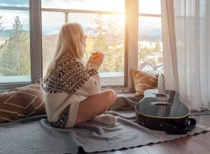 The Best Budget-Friendly Ways to Make Your Home Feel Cozy This Winter