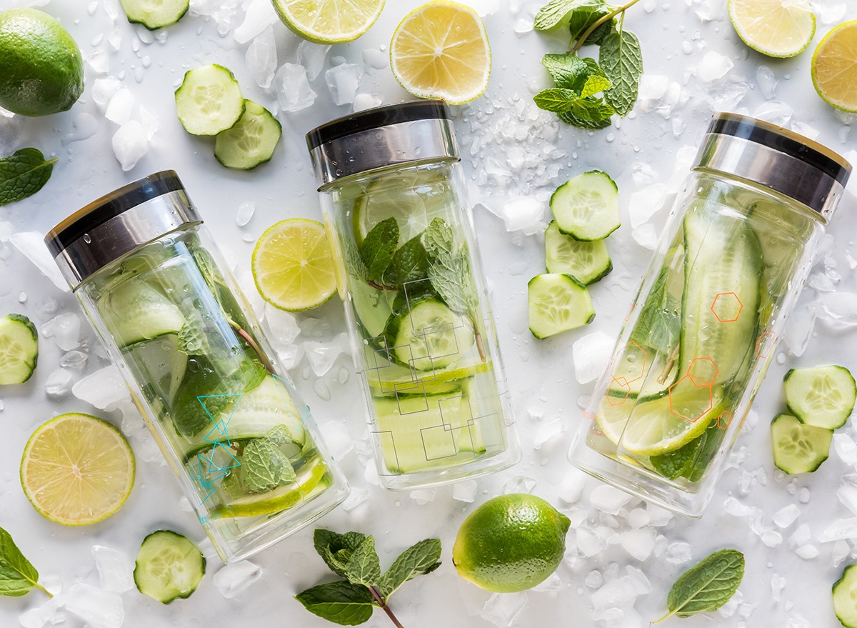 Water flavored with lemon, cucumber and mint