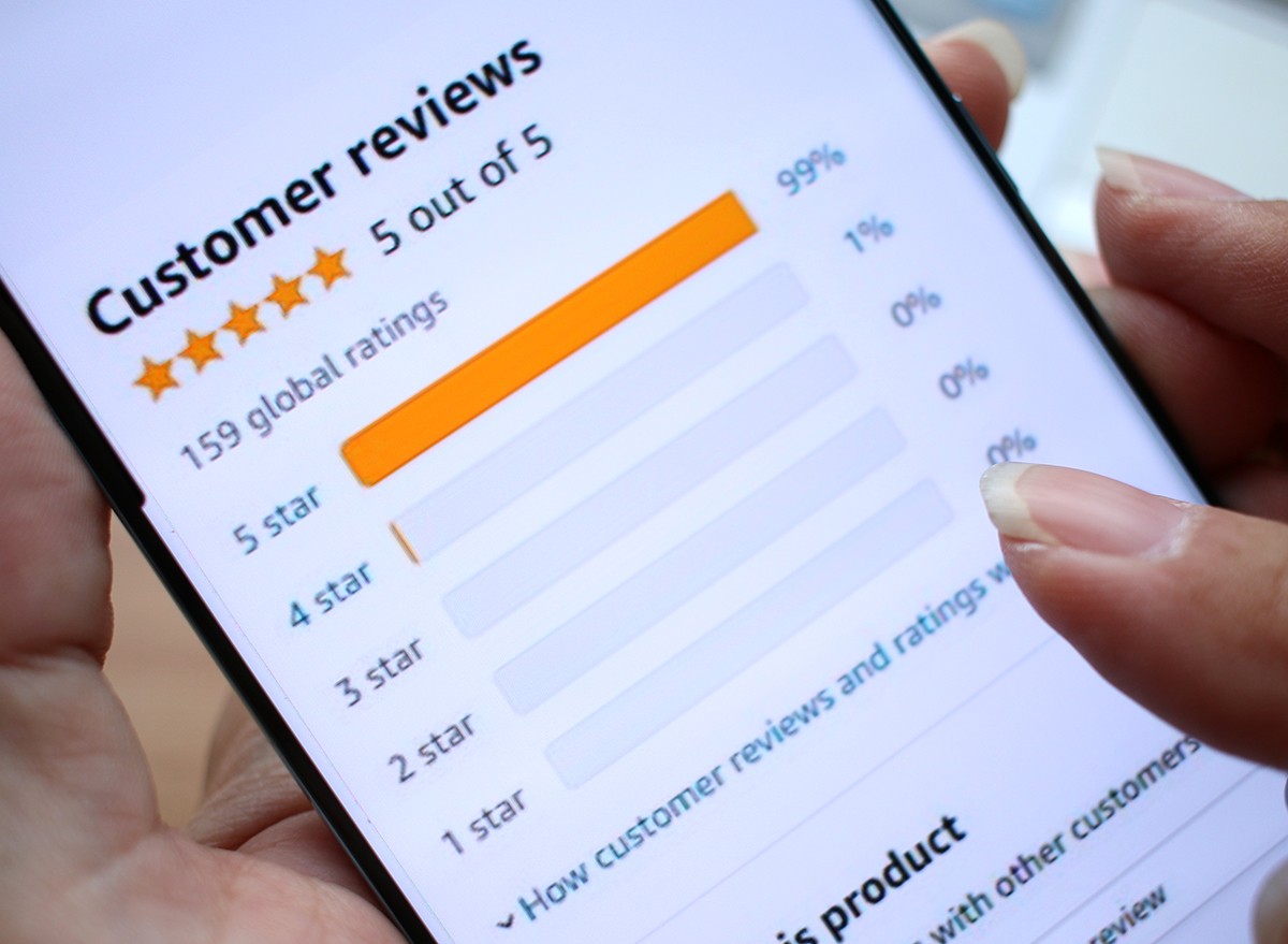 Good Amazon reviews on a cell phone