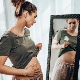 The Secret to a Flatter Stomach Could Be as Simple as These 5 Changes