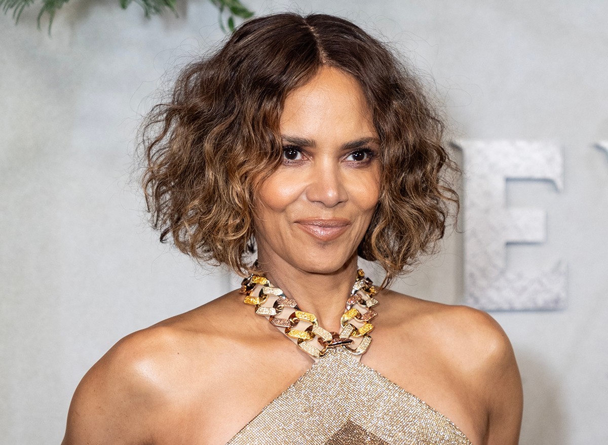 11 Celebrities Who Look Half Their Age—Here’s Their Secret