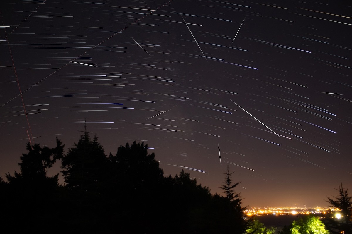 Meteor Shower That Produces Up to 15 "Fireballs" Per Hour Will Peak This Weekend—How to See It