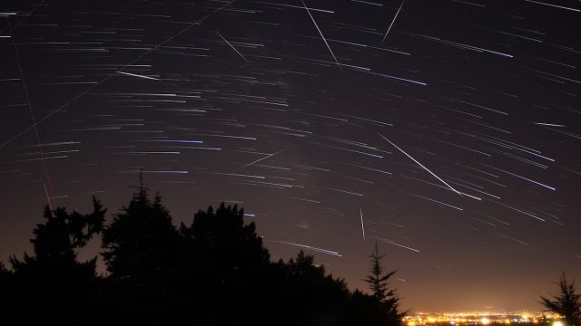 Meteor Shower That Produces Up to 15 "Fireballs" Per Hour Will Peak This Weekend—How to See It