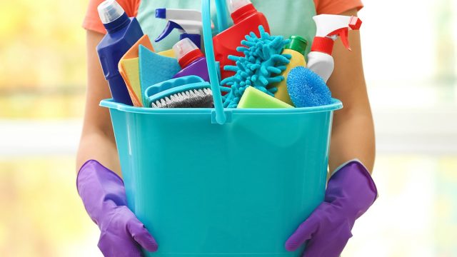 Experts Say You’re Cleaning Your Bathroom All Wrong