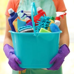 Experts Say You’re Cleaning Your Bathroom All Wrong