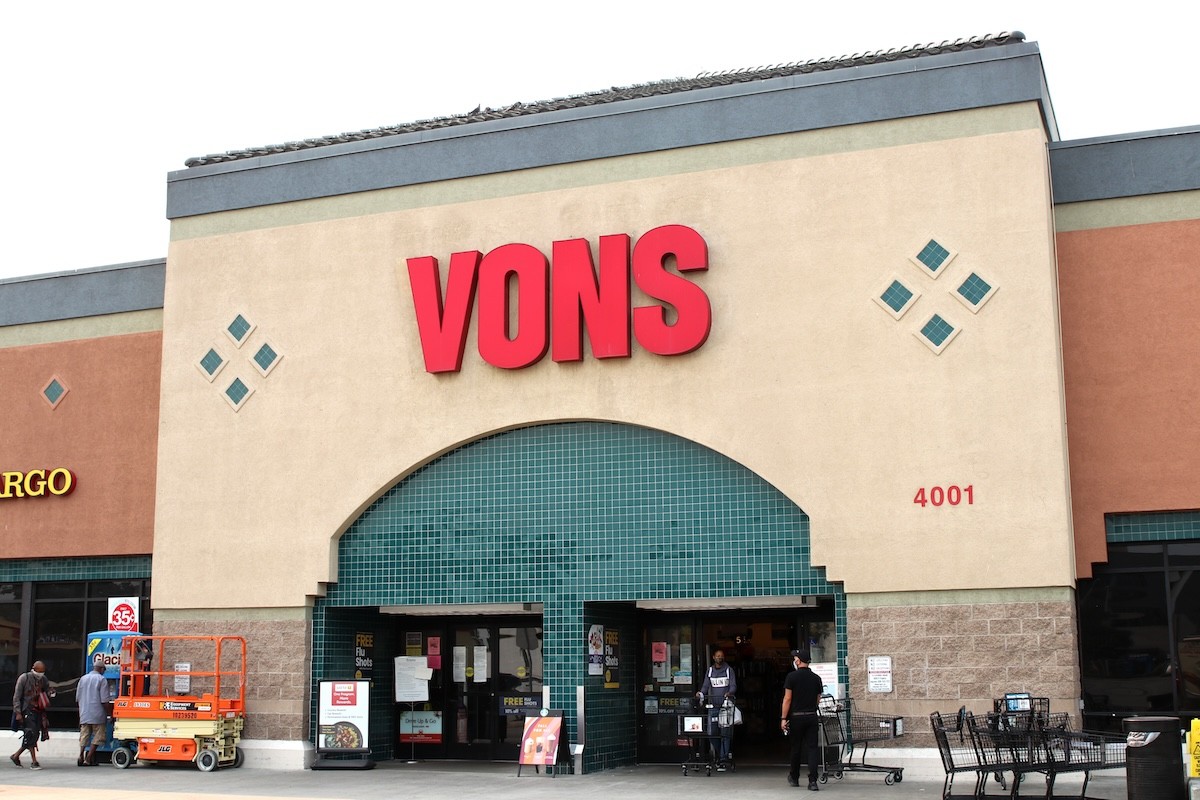 Vons grocery store