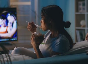 Your Dinner Time Could Be Making You Gain Weight, New Research Shows