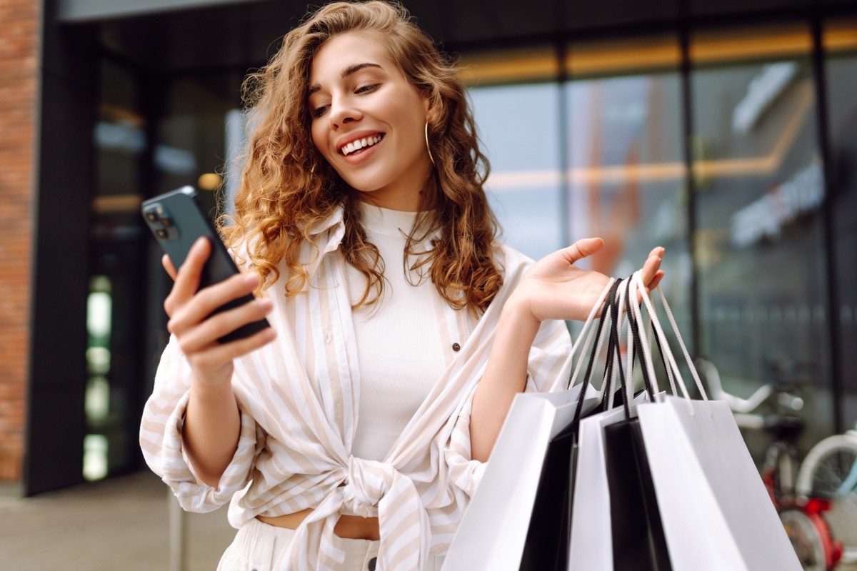 Finance Expert Reveals the Secret Way to Get the Best Black Friday Deals