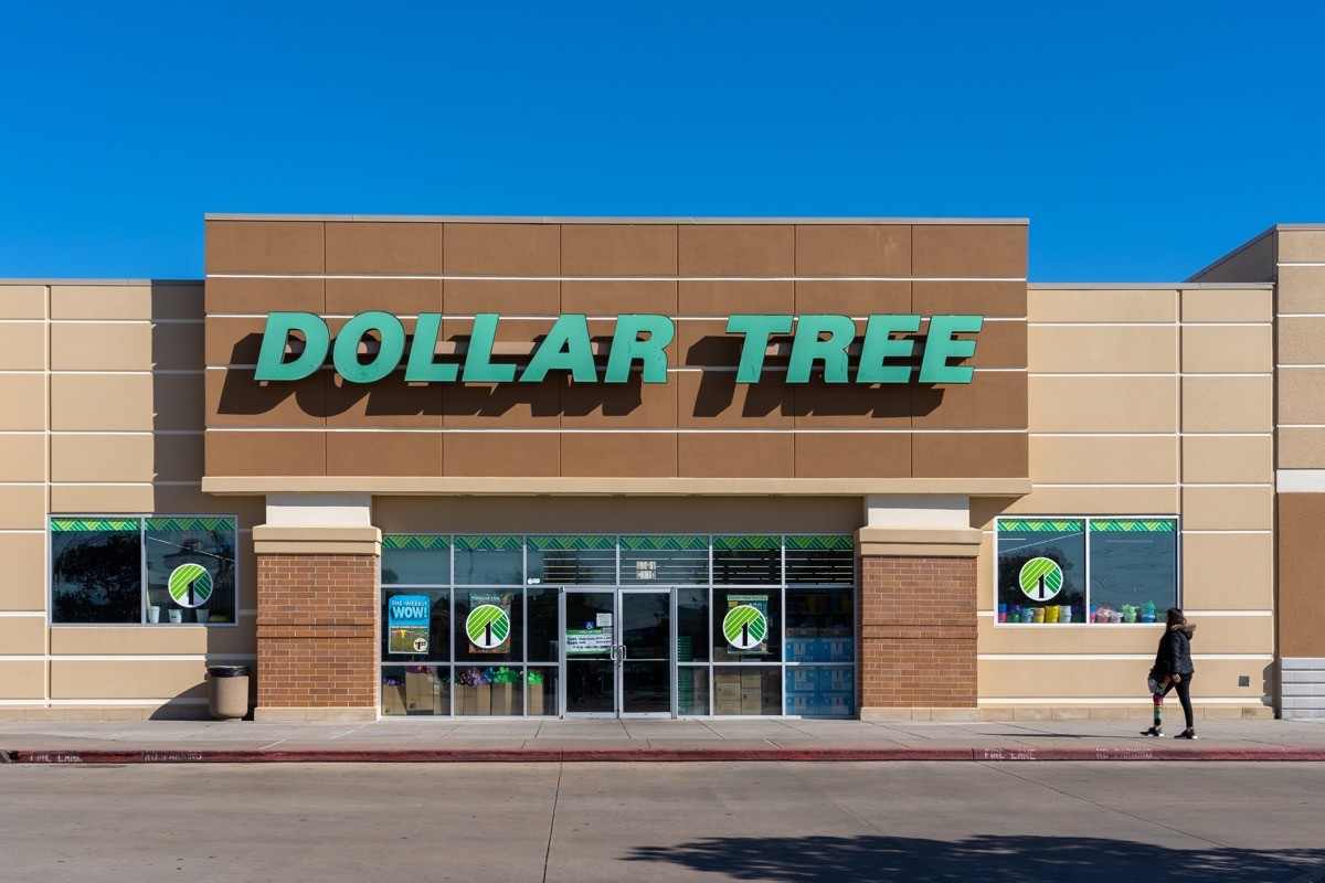 Dollar Tree Is Selling These 5 Bestselling Books for $15 Cheaper Than Target and Amazon