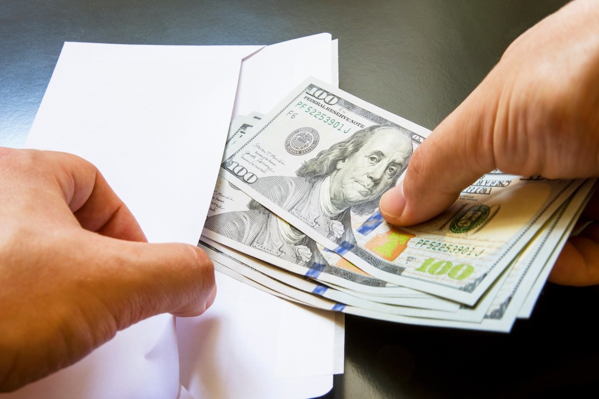 USPS Just Issued a New Warning About Mailing Cash