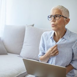 Doctors Share the No. 1 Way to Relieve Menopause Hot Flashes Naturally