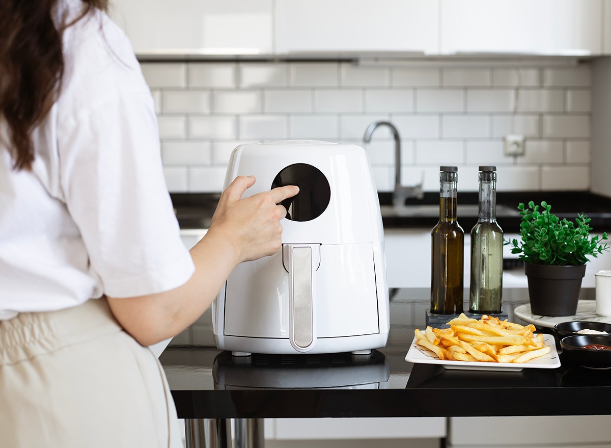 Why Experts Say You’re Using Your Air Fryer All Wrong