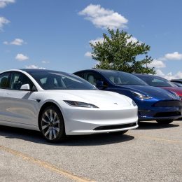 Tesla Owners Report Issues with This Feature—What You Need to Know