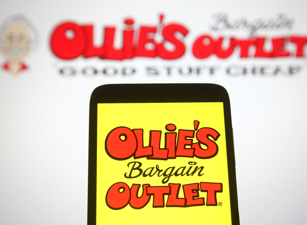 Ollie's Bargain Outlets sign and phone app