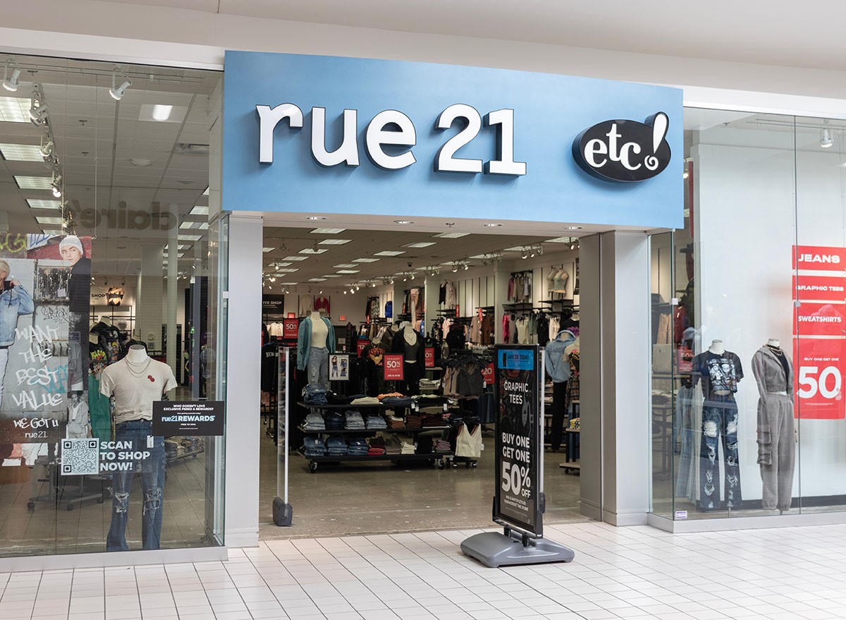 Rue21 store inside a shopping mall