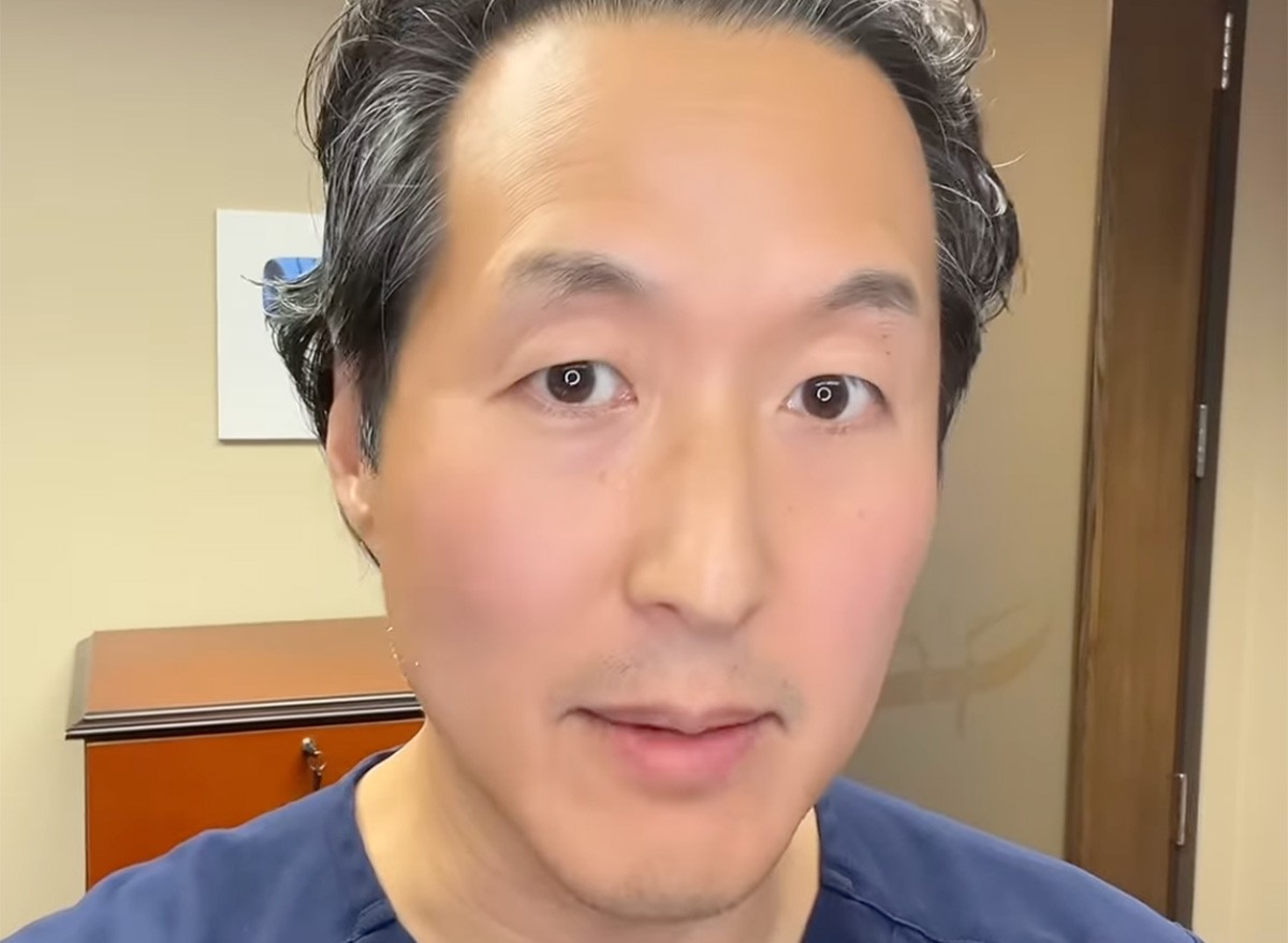 Plastic Surgeon Reveals the Best Non-Surgical Fixes for Aging Signs