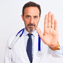 Doctors Urge Caution With This Common Over-the-Counter Supplement