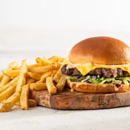 This Once-Popular Chain Restaurant is Making a Big Comeback and Fans are “Obsessed”